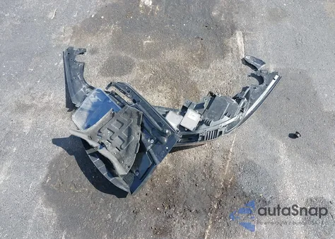 2015 Kia K900 Luxury z USA, uszkodzony, nr VIN KNALW4D46F6018019